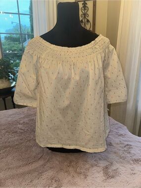 Hippie Laundry Off-Shoulder Ivory Blouse with Pink Dot Embroidery